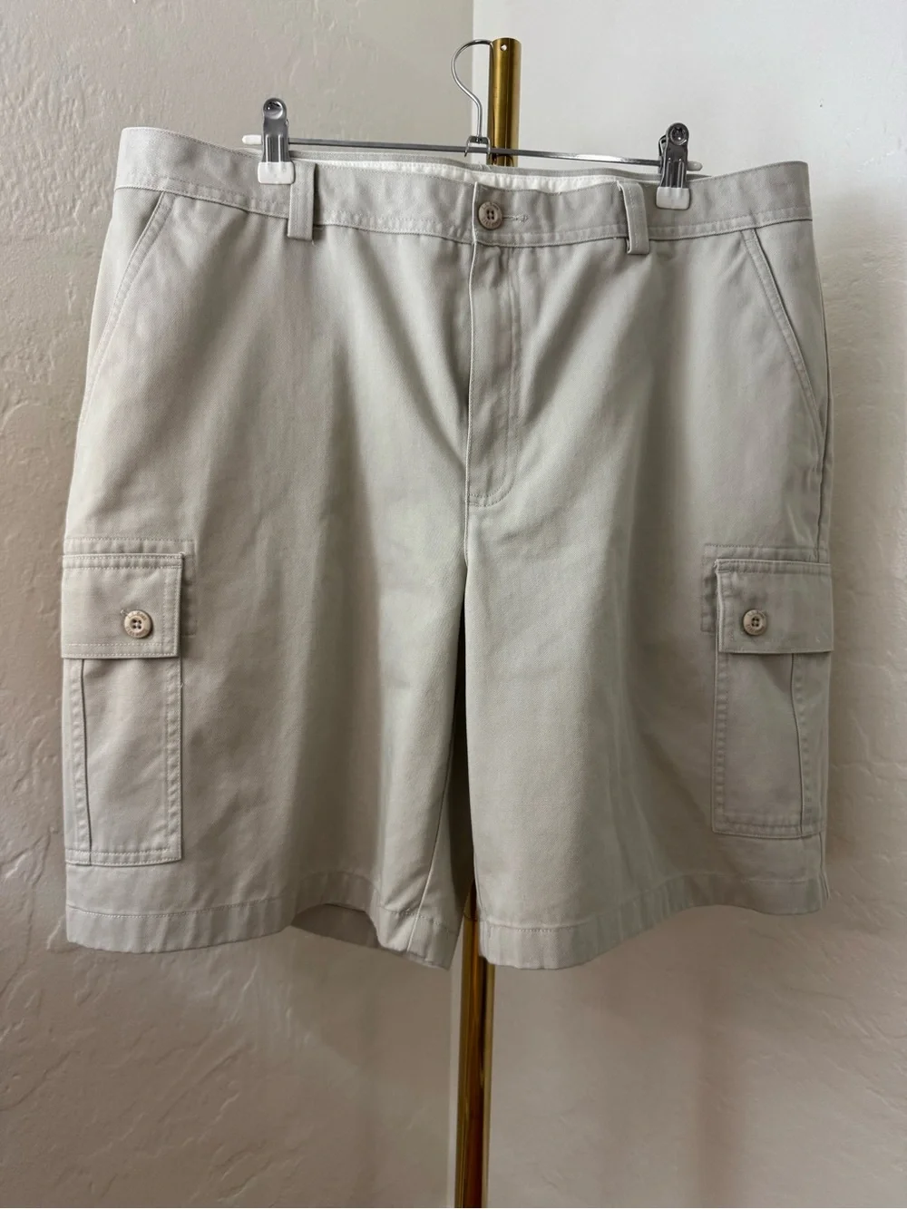 L.L.Bean Classic Fit Cargo Shorts Men Size 37 Khaki Beige 100% Cotton Utility